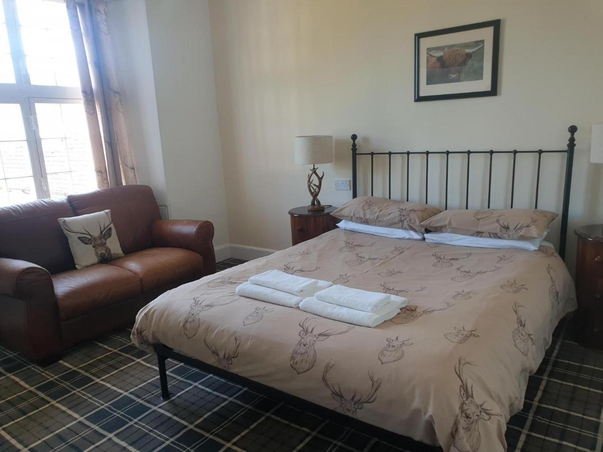Ramsay Arms Hotel Fettercairn Buitenkant foto